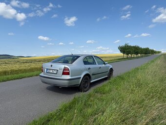 Škoda Octavia 1.6 - 4