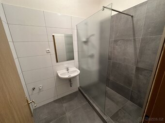 Pronájem neprůchozího pokoje – centrum Brna na ulici Divadel - 4