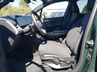 BMW Řada 2, 218i 100 kW Active Tourer - 4