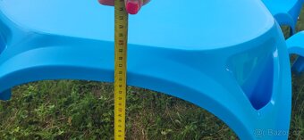 dětský plastový stoleček + dětské židličky - 4