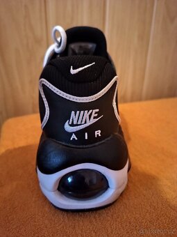 Sportovní boty Nike Air Max TW - 4
