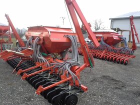 Secí stroj - Kverneland Accord DV6 - 4