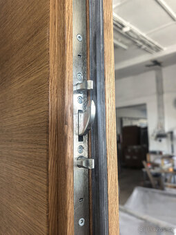 Vchodové dveře dřevěné dub - 4