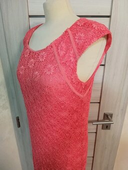 Dlouhé krajkované šaty - 4