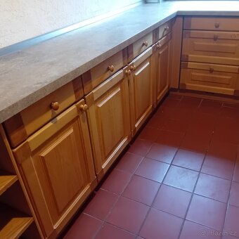 Kuchyne "masiv" se spotřebiči - 4