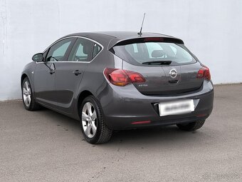 Opel Astra 1.6i , 85 kW benzín, 2010 - 4