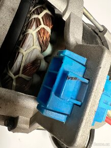 Motor sušičky LG EAU54170604 - 4