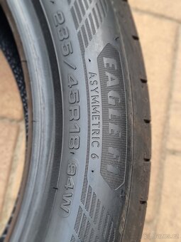 R18 235/45 94w Goodyear - 4