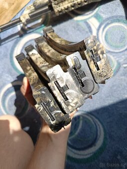 AK-47 celokovu s RIS lištou. - 4