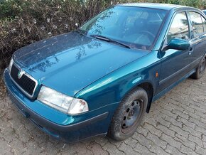 Škoda Octavia 1,6i benzin - 4