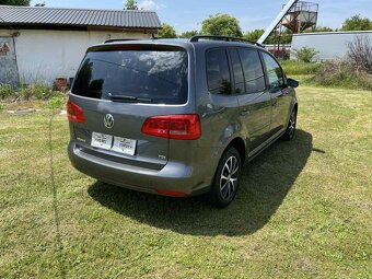 Volkswagen Touran 1.6TDi DSG - 4