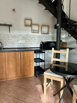 Pronájem moderního mezonetový bytu 2+kk s terasou v centru O - 4