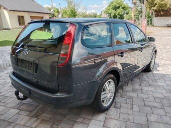 Ford Focus 1,6i 74Kw r.v.8/2006 najeto 119000Km Výbava Ghia - 4
