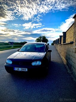 Golf 4 1.6 74kw stk jeste rok a pul - 4