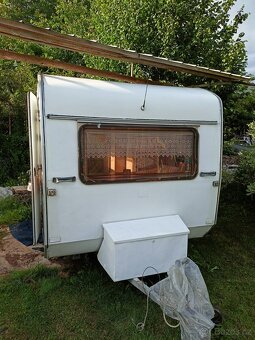 Obytný přívěs, menší karavan - 4