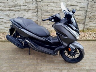 HONDA FORZA 125 - 4