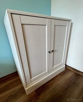Prodám 2 krásné nové bílé skříňky Ikea Havsta - 4