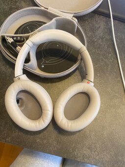 Sony WH-1000XM4, stříbrná jako nová - 4