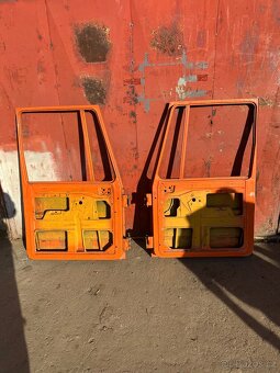 Dveře Tatra 815 - 4