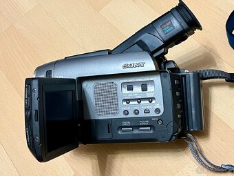 Sony CCD-TRV94E – Hi8 / Digital8 videokamera - 4
