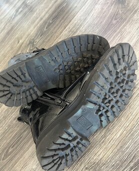 dívčí černé lesklé Next boty vel 30,5 - 4