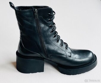 Dámské kožené polokozačky, vel. 40 - 4