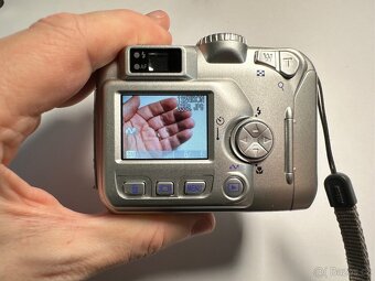 Nikon Coolpix 3100 Retro - 4