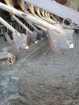 Prodám pneusej acord 6m - 4