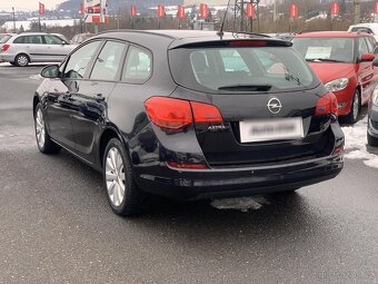 Opel Astra 1.6i ,  85 kW benzín, 2011 - 4