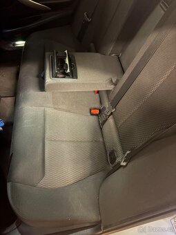 BMW 3 - F30 - sedačky - 4