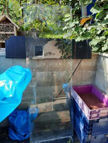 Prodám skleněnou zástěnu - 4