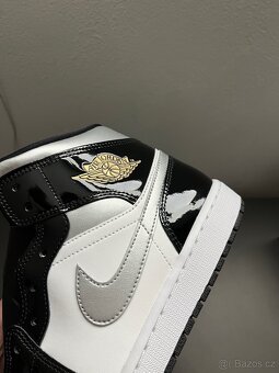 Jordan 1 Mid SE Patent Black White -46 - 4