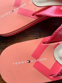 Krásné žabky zn.Tommy Hilfiger - 4