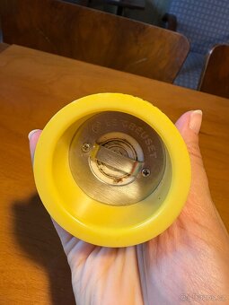Mlýnek na pepř Le Creuset - 4