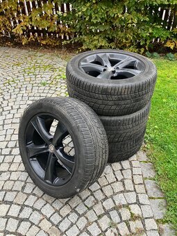 Černé R20 litiny + pneu - 4