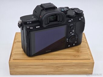 Sony A7 III TOP STAV - 4