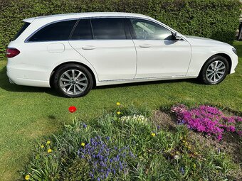 Mercedes E220d 4 matic 2018, plný servis, 100% nájezd - 4