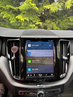 VOLVO XC 60 R-Design B5 - 4