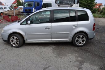 Volkswagen Touran - 4