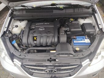 Kia Carens - 4