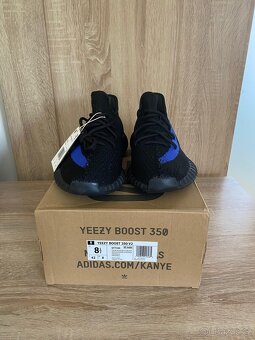 Yeezy 350 v2 Dazzling Blue - 4