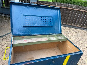 Plechová bedna na nářadí - 4