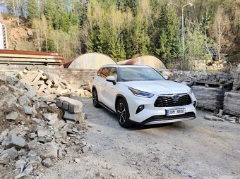 Toyota Highlander 2.5 Executive+VIP+Skyview - 4