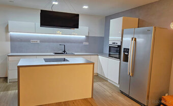 Kuchyňská linka vč. spotřebičů - 4