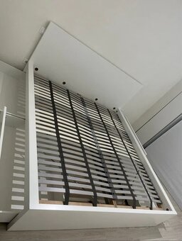 Prodám manželskou postel 180cm x 200cm - 4