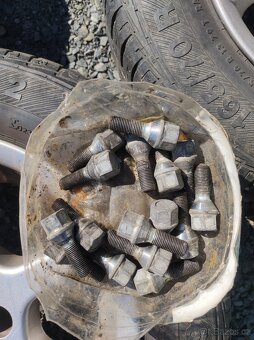 Prodám pneu+disky 165/70 R 13 - 4