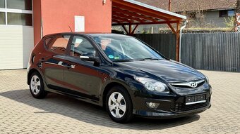 Hyundai i30 //1.4i//80kW//1.MAJITELKA//70TKM//SERVIS// - 4