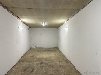Pronajmu XL garáž (37m2) s ele Dubice Česká Lípa - 4