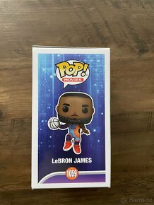 Funko POP LeBron James 1059 - 4