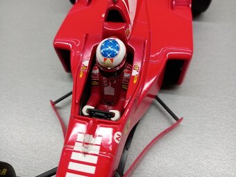 F1 FERRARI F310B 1997 M. SCHUMACHER MINICHAMPS 1:18 - 4